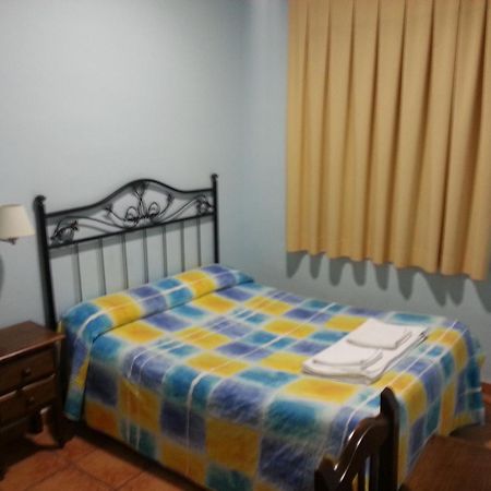 Hostal Las Tres Jotas Alcaracejos Quarto foto