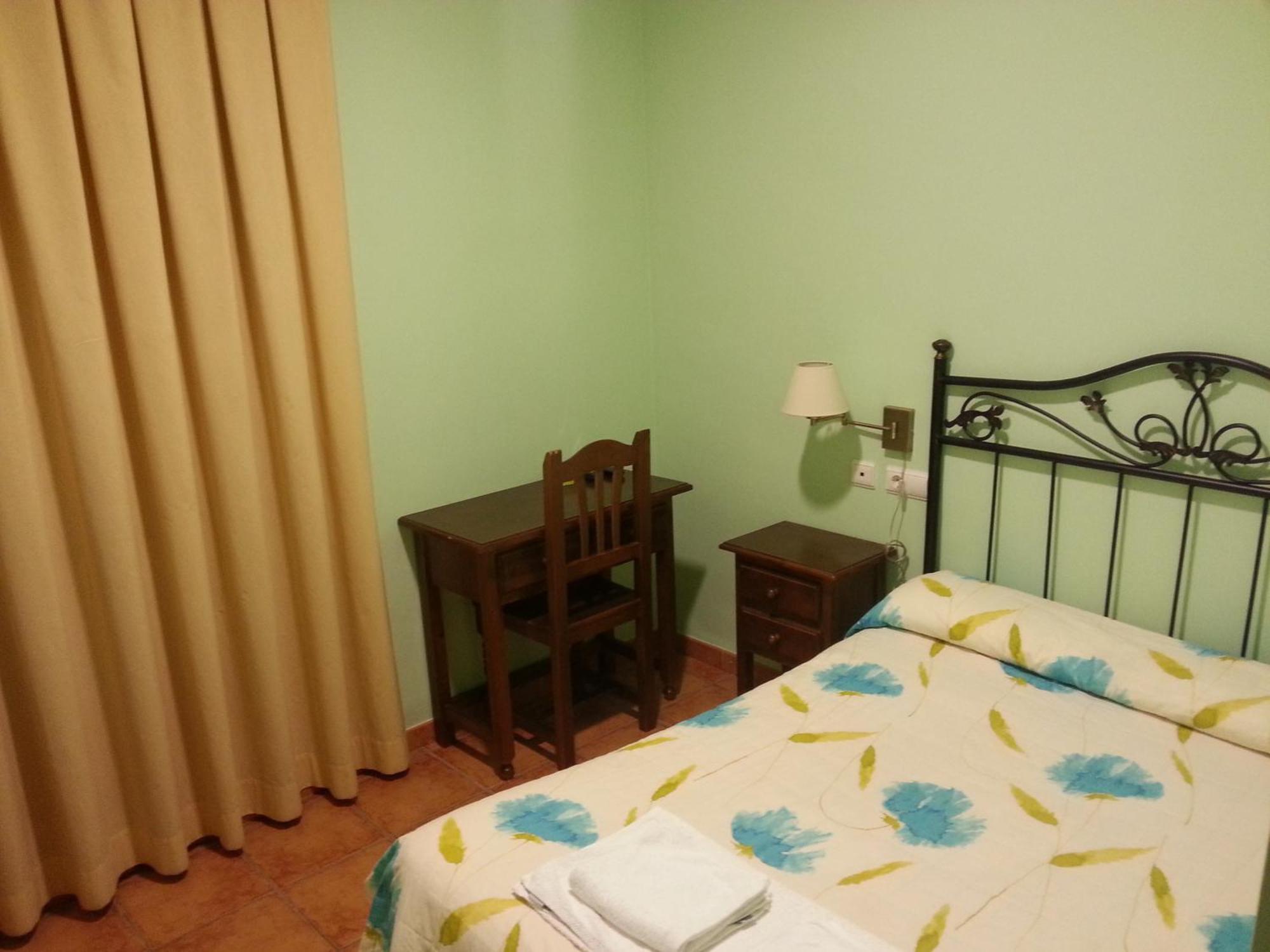 Hostal Las Tres Jotas Alcaracejos Quarto foto
