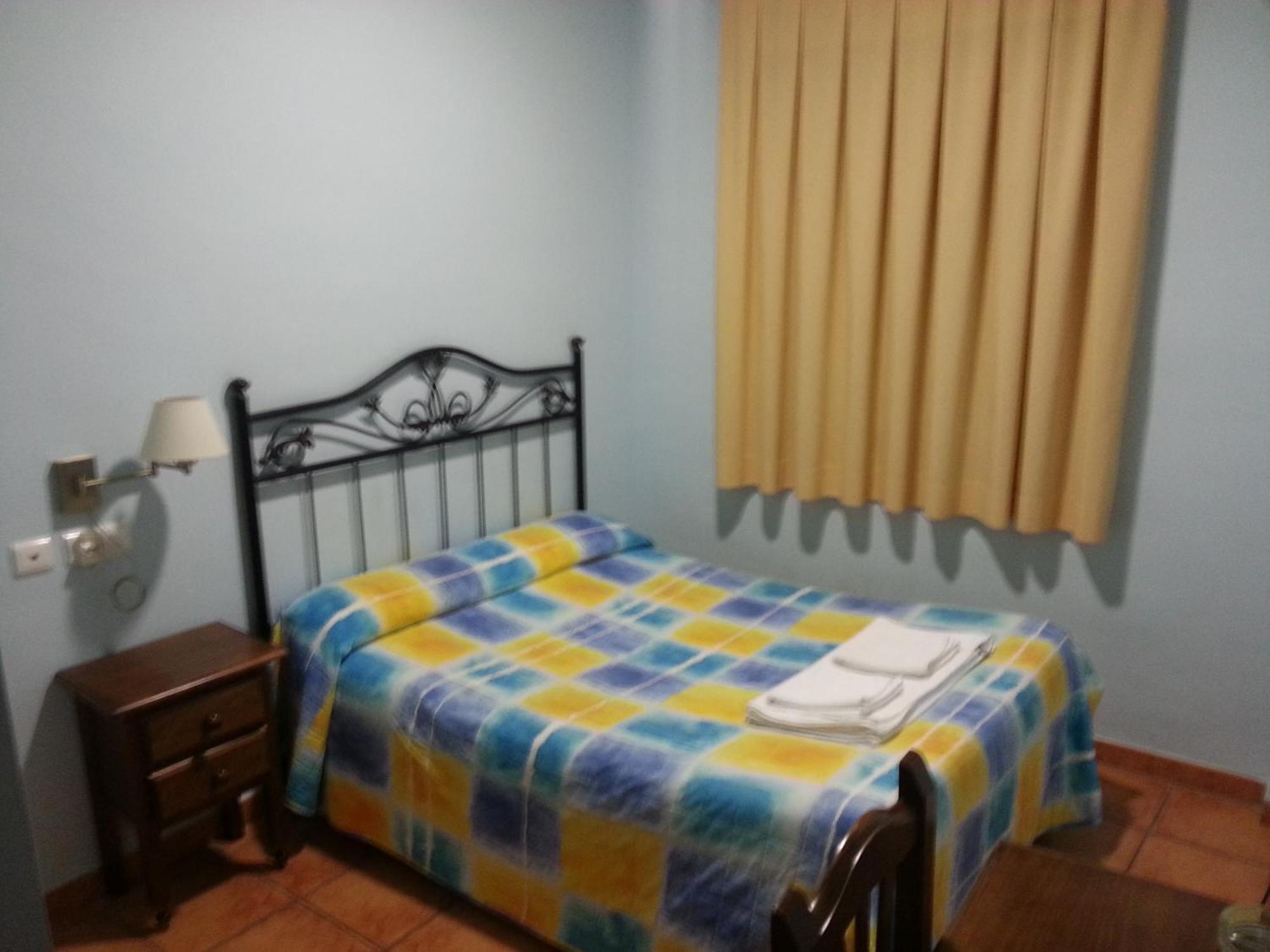 Hostal Las Tres Jotas Alcaracejos Quarto foto