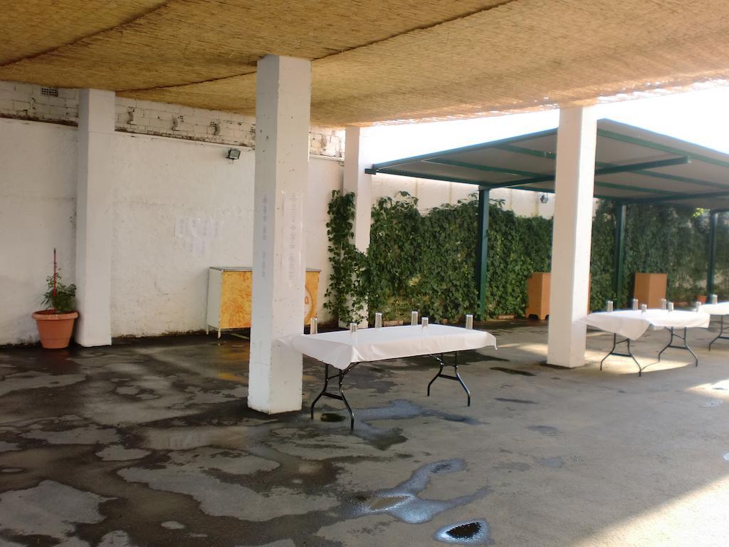 Hostal Las Tres Jotas Alcaracejos Exterior foto