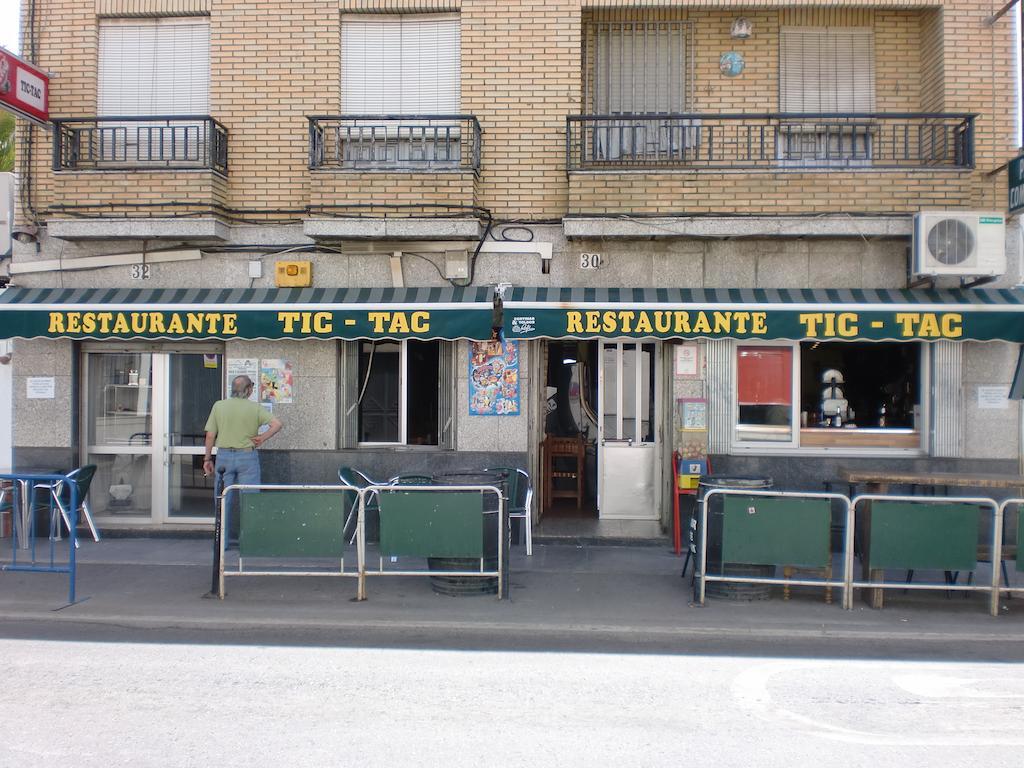 Hostal Las Tres Jotas Alcaracejos Exterior foto