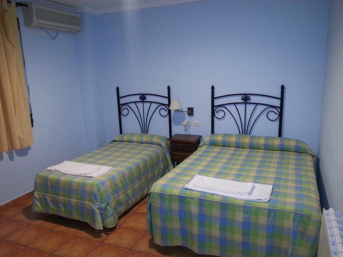 Hostal Las Tres Jotas Alcaracejos Quarto foto